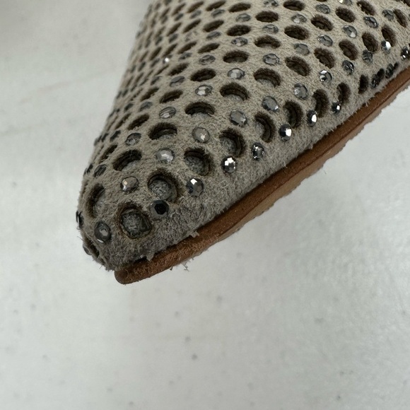 Vince Camuto Sarritah Suede Studded Pointed Toe Heels Pumps Evening Glam Size 8M - Picture 12 of 14